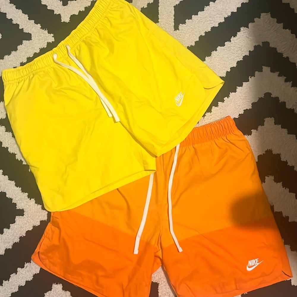 NWT Men’s Nike swim trunks